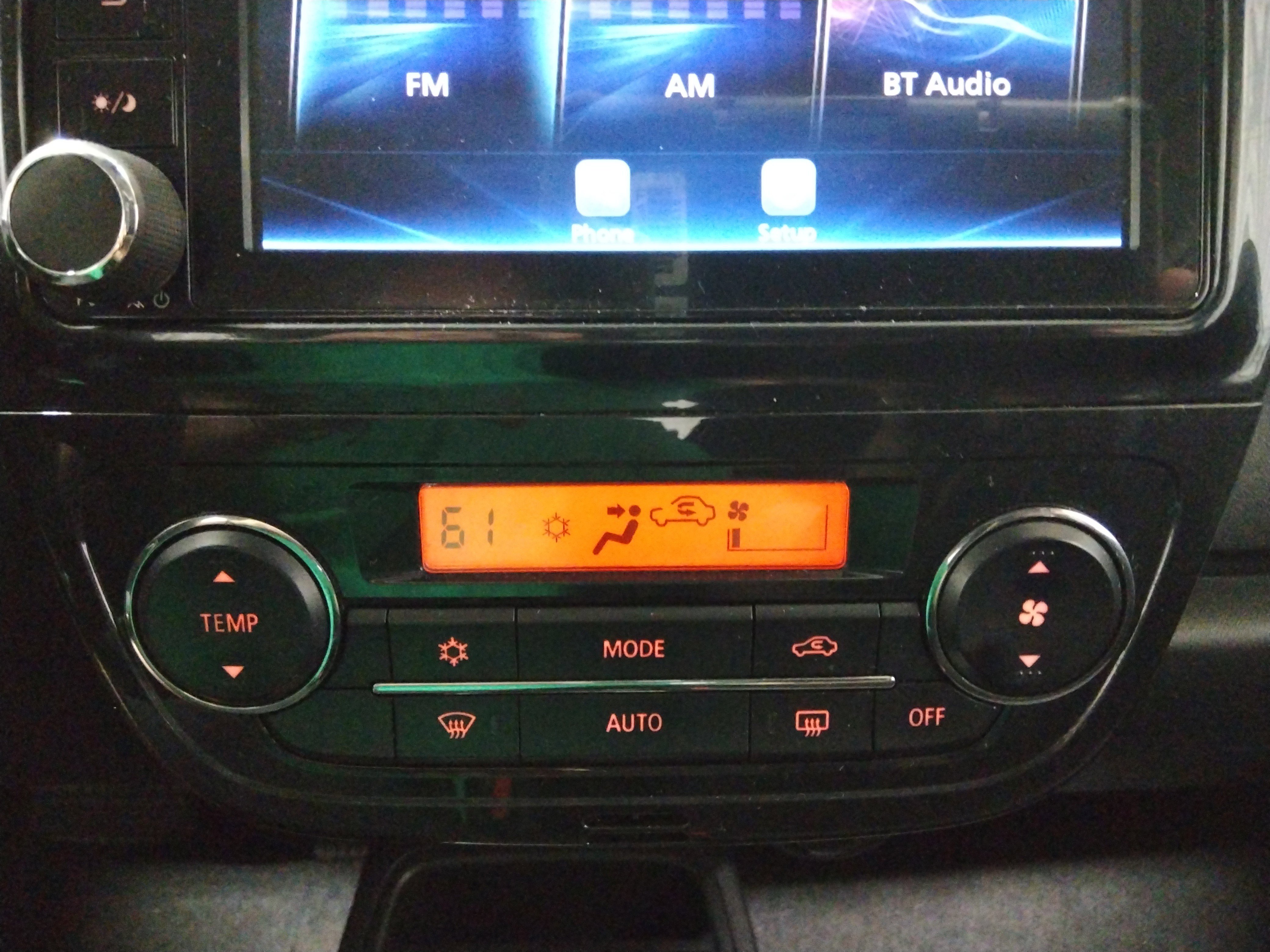 Vehicle image 18 of 24
