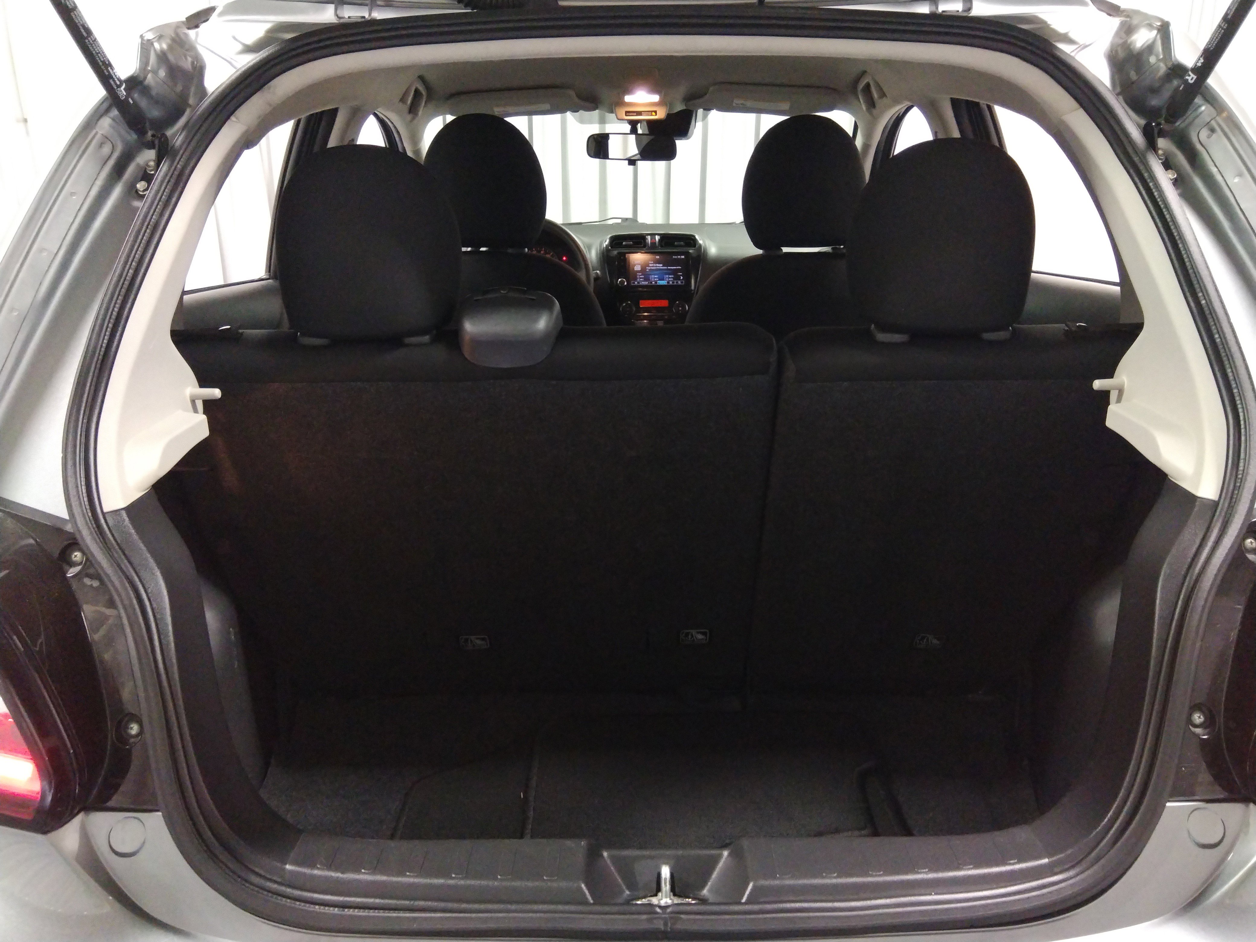 Vehicle image 9 of 24