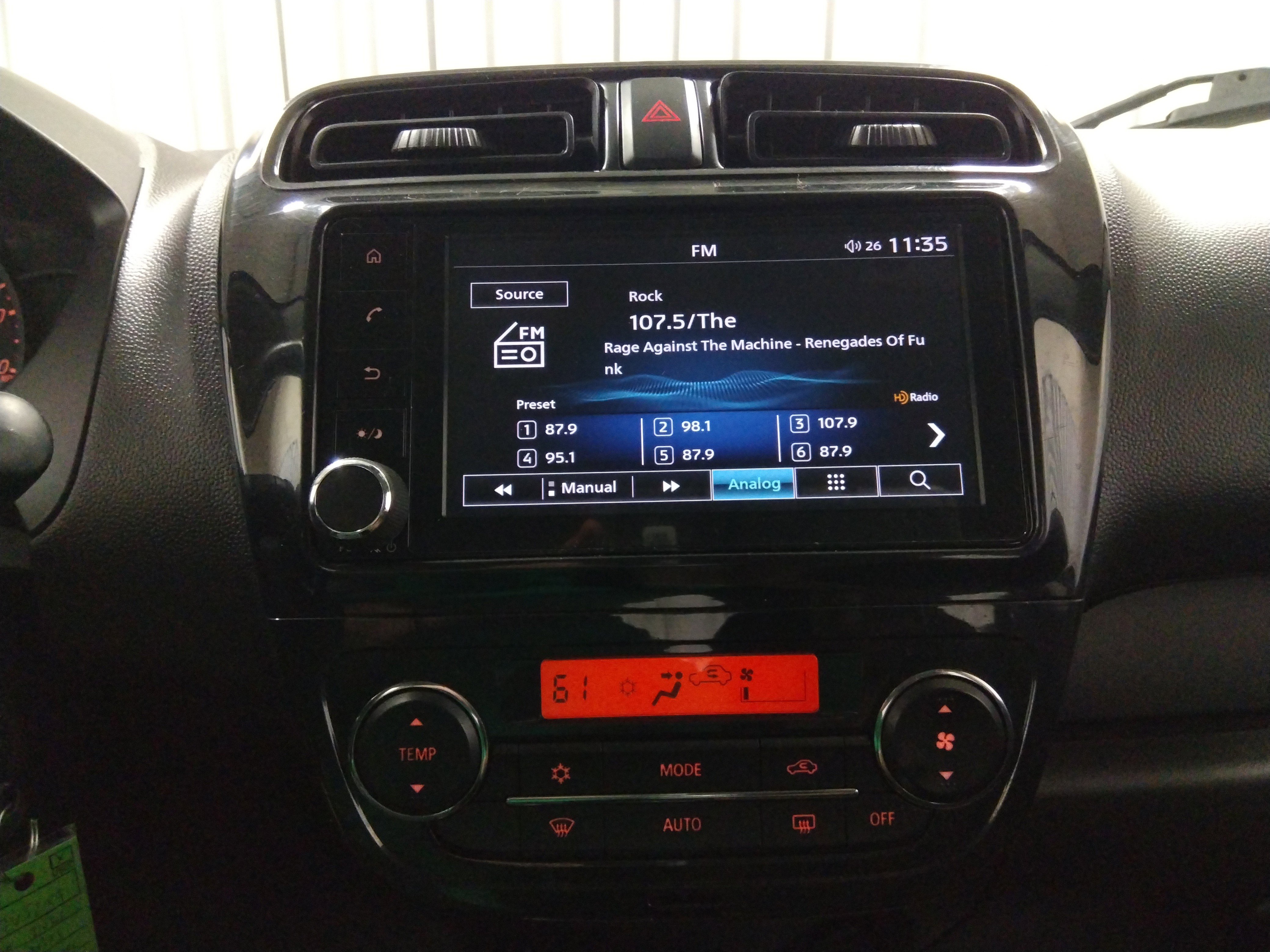 Vehicle image 16 of 24