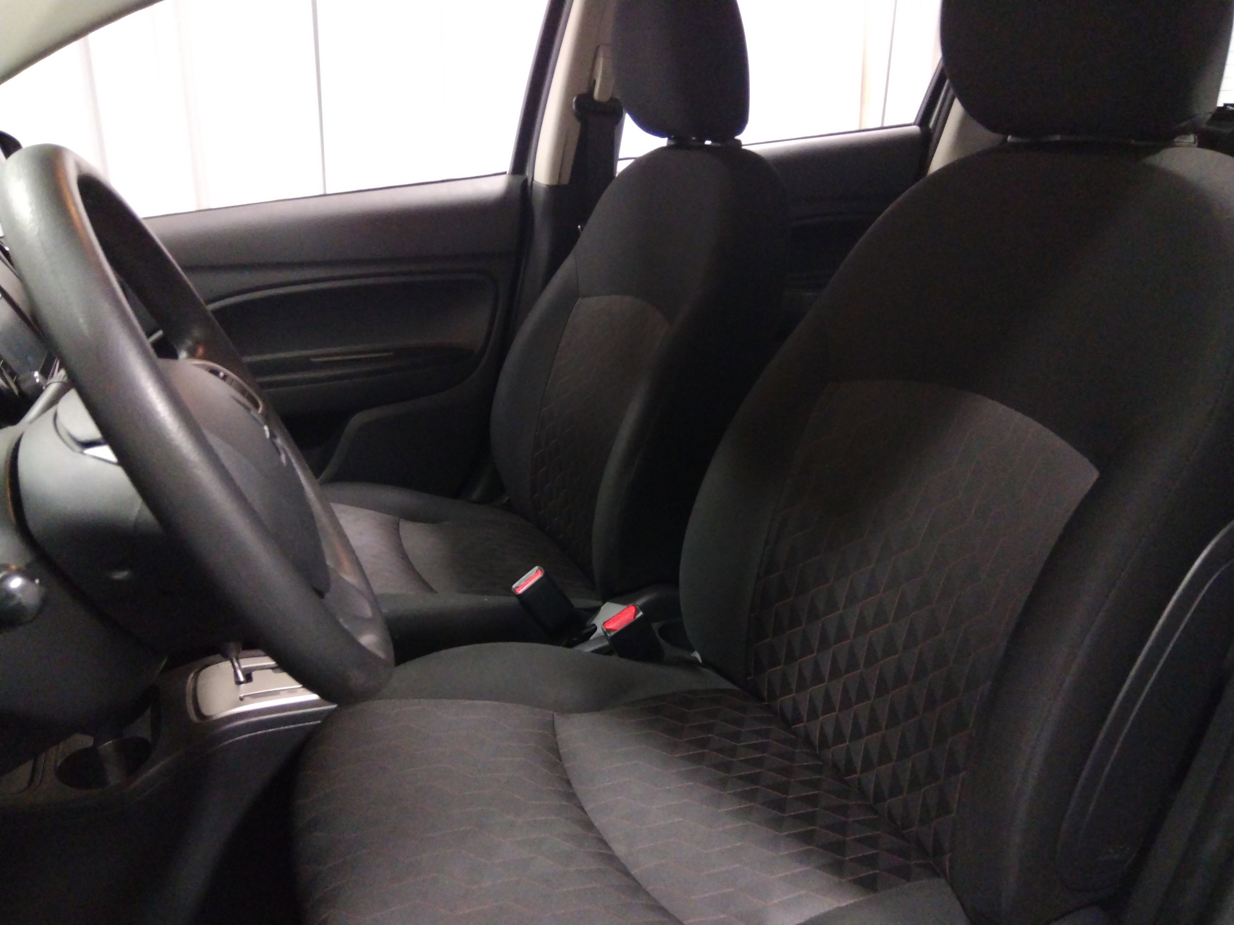 Vehicle image 11 of 24