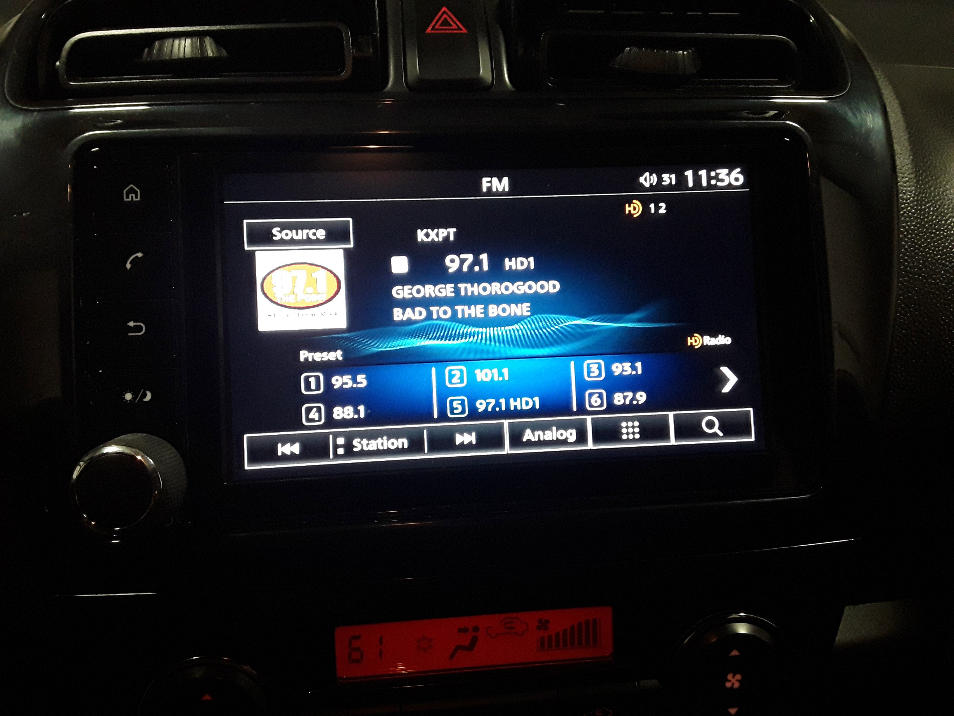 Vehicle image 19 of 25