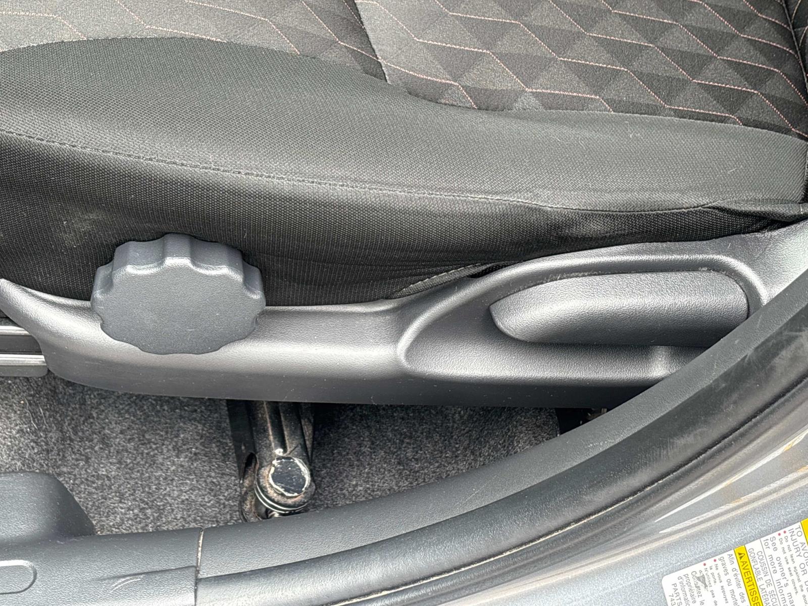 Vehicle image 24 of 30
