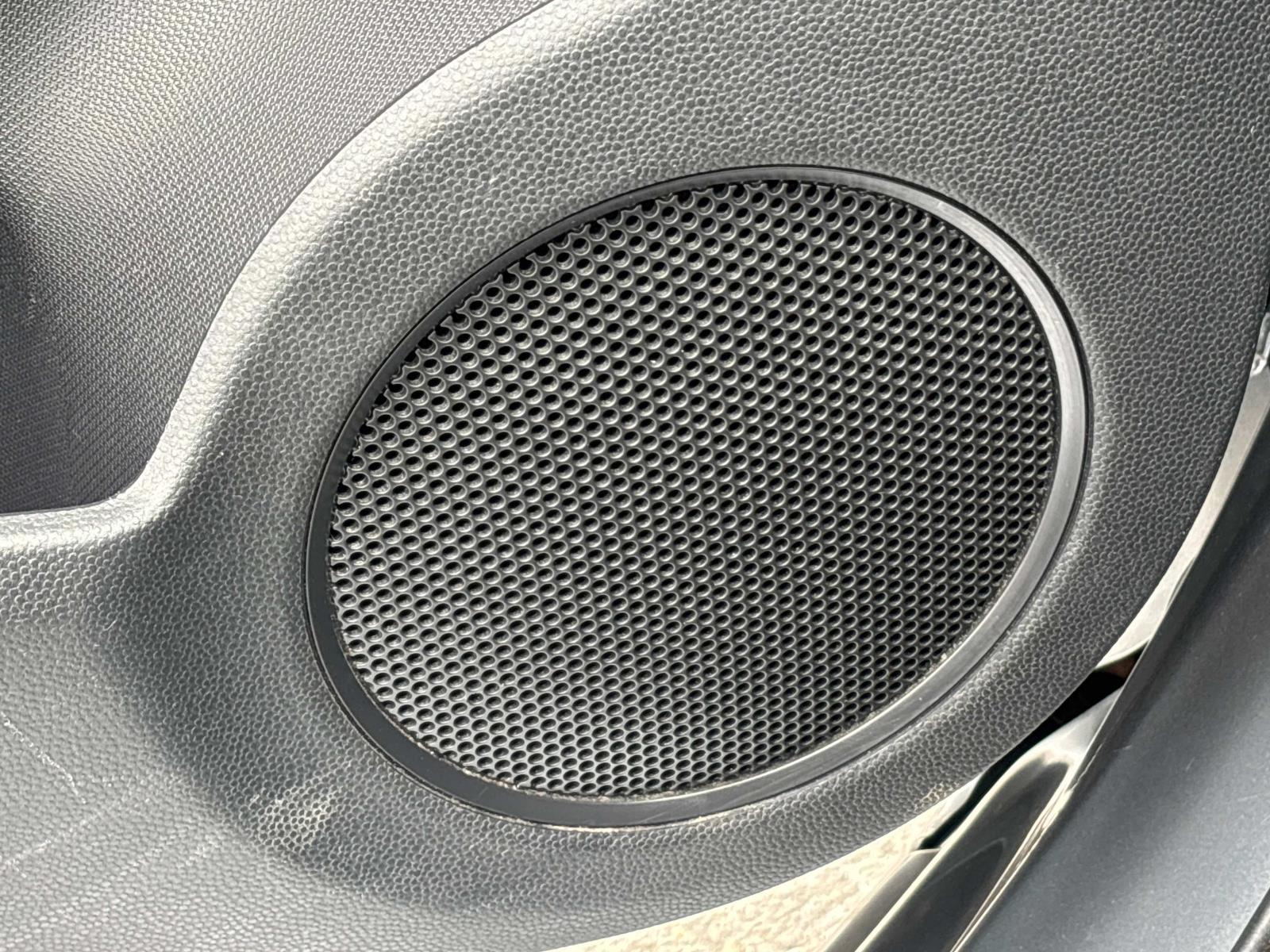 Vehicle image 22 of 30