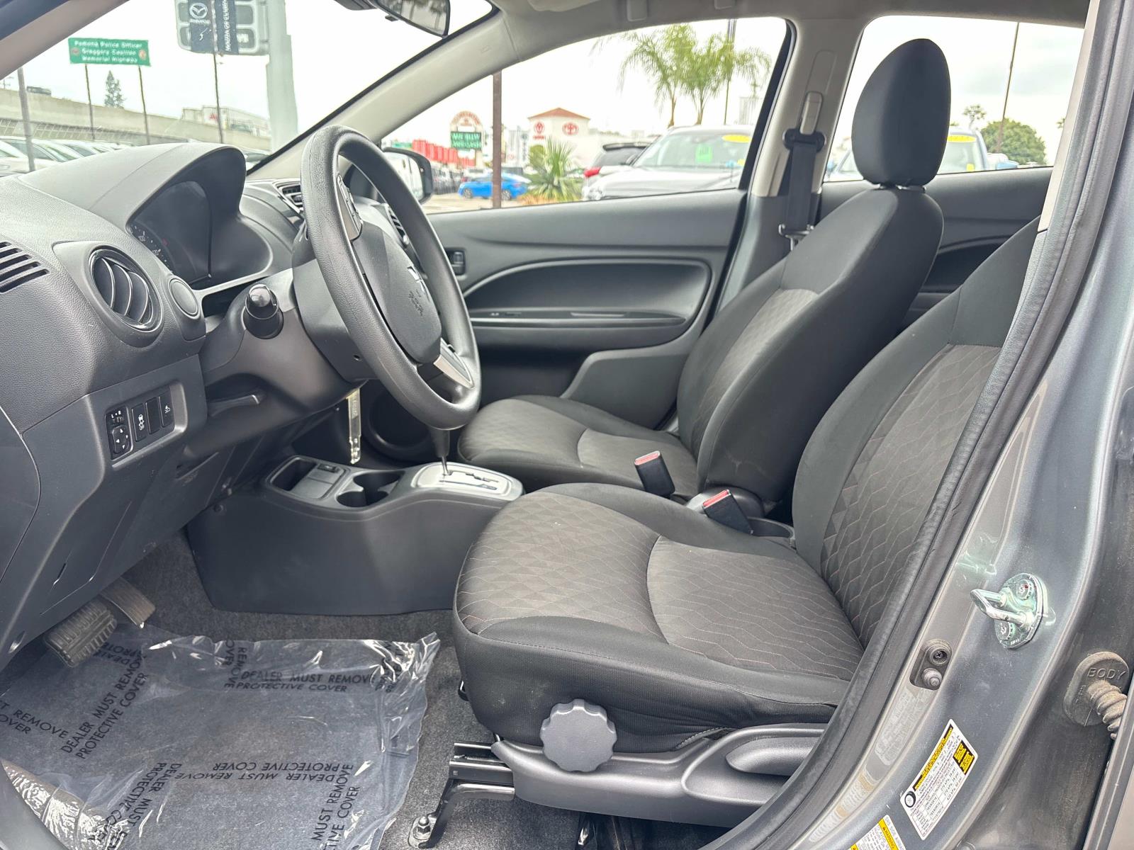 Vehicle image 23 of 30