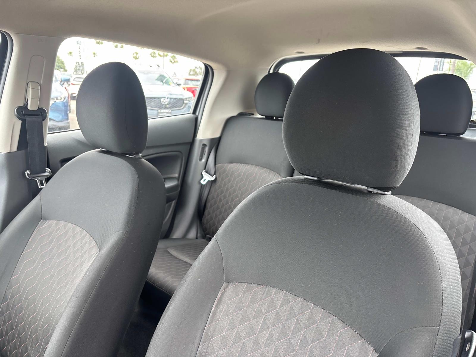 Vehicle image 25 of 30