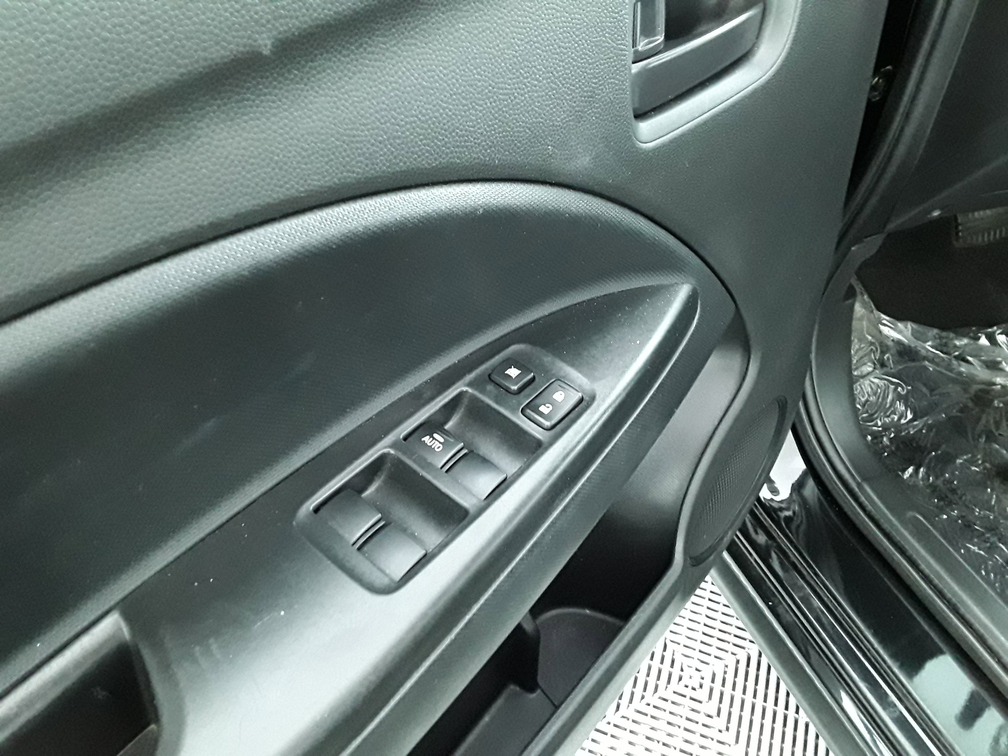 Vehicle image 20 of 24