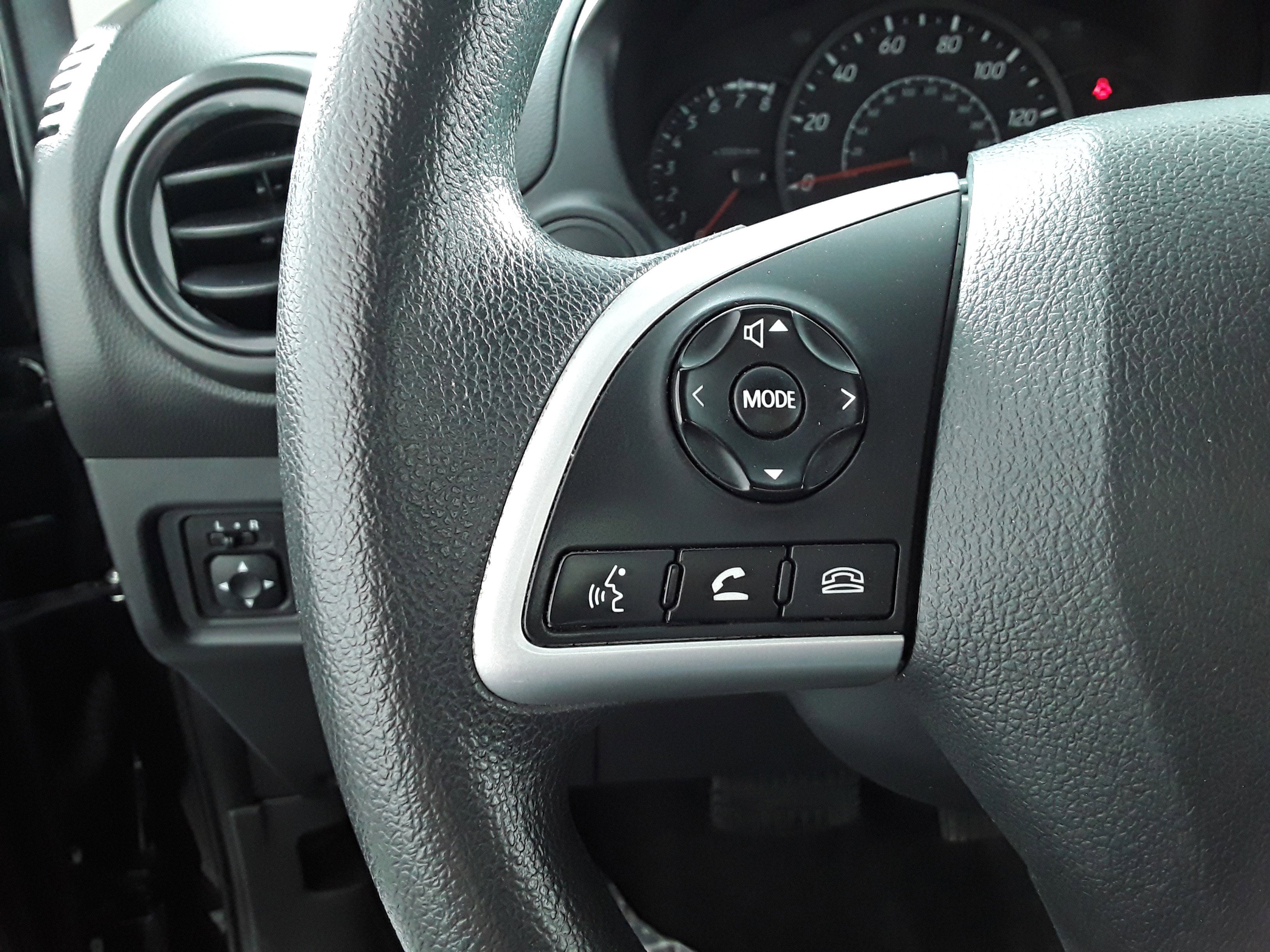 Vehicle image 14 of 24