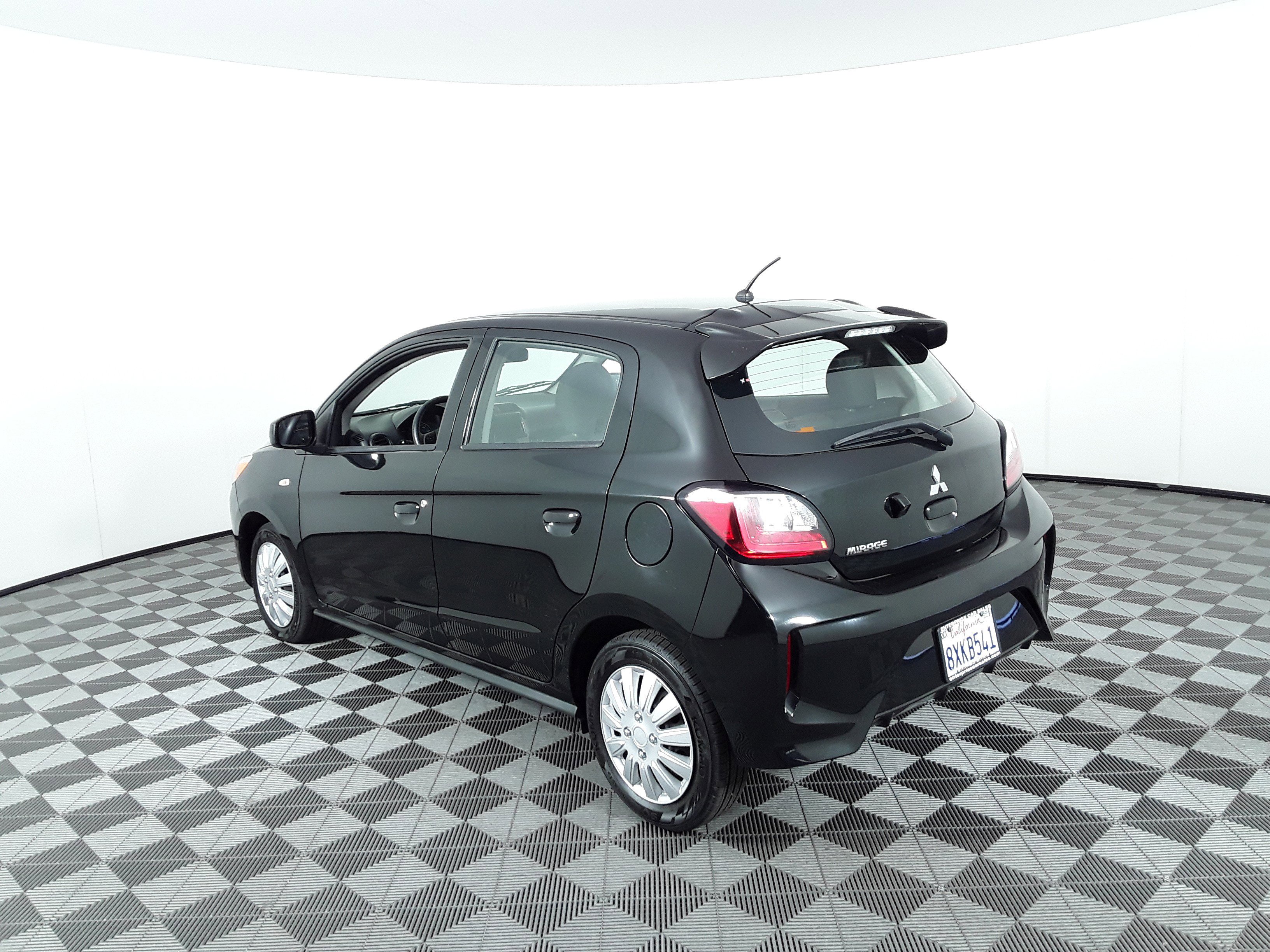 Vehicle image 6 of 24