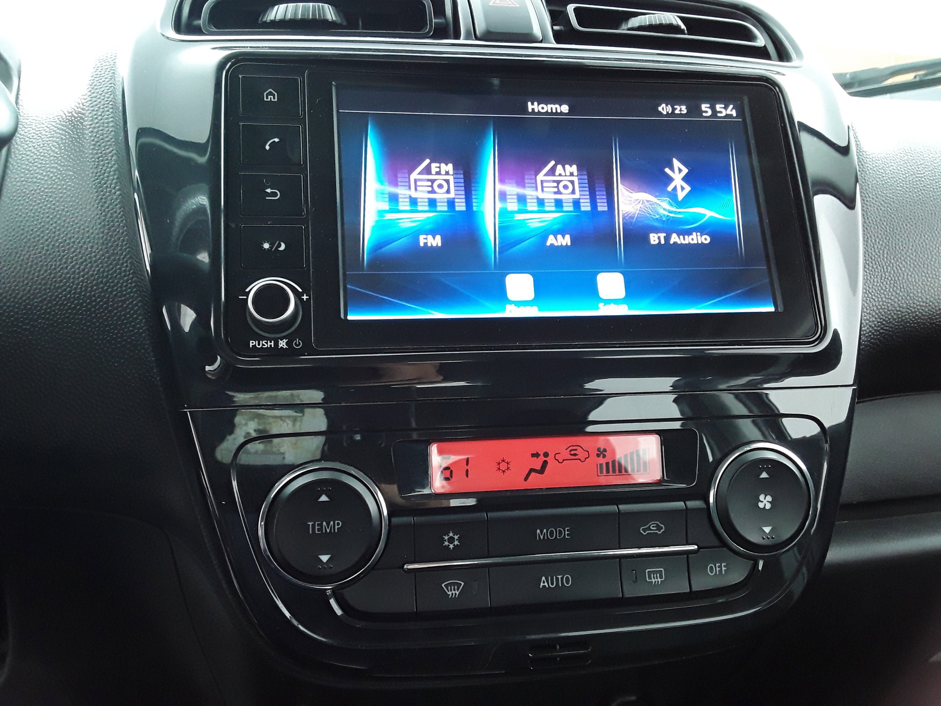 Vehicle image 16 of 24