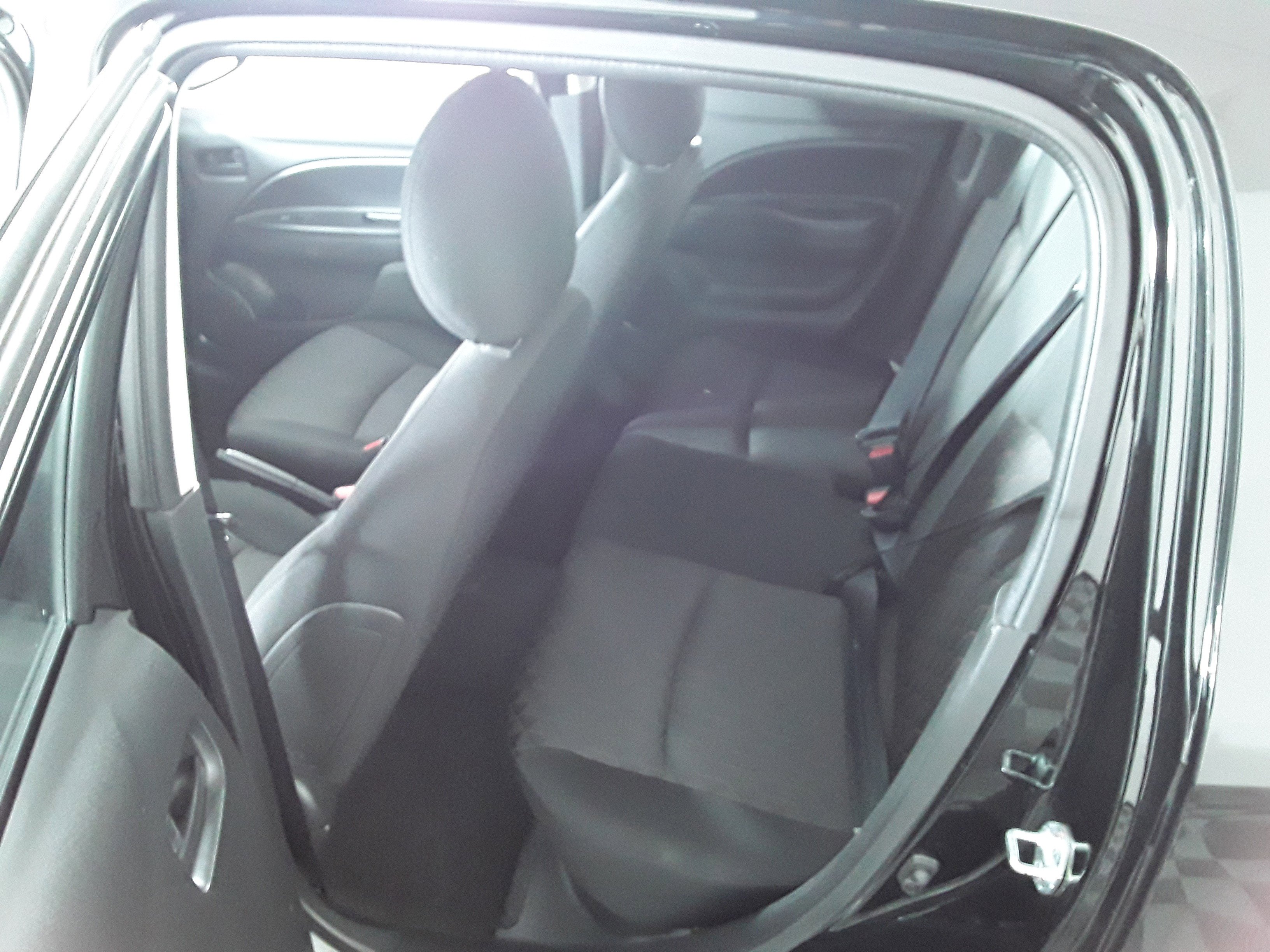 Vehicle image 11 of 24