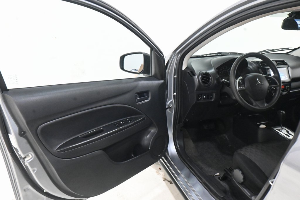 Vehicle image 16 of 22