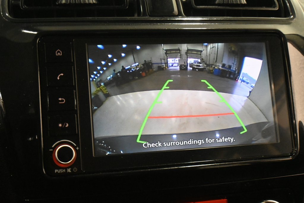 Vehicle image 13 of 22