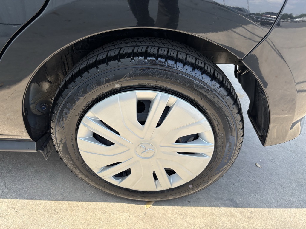 Vehicle image 9 of 36