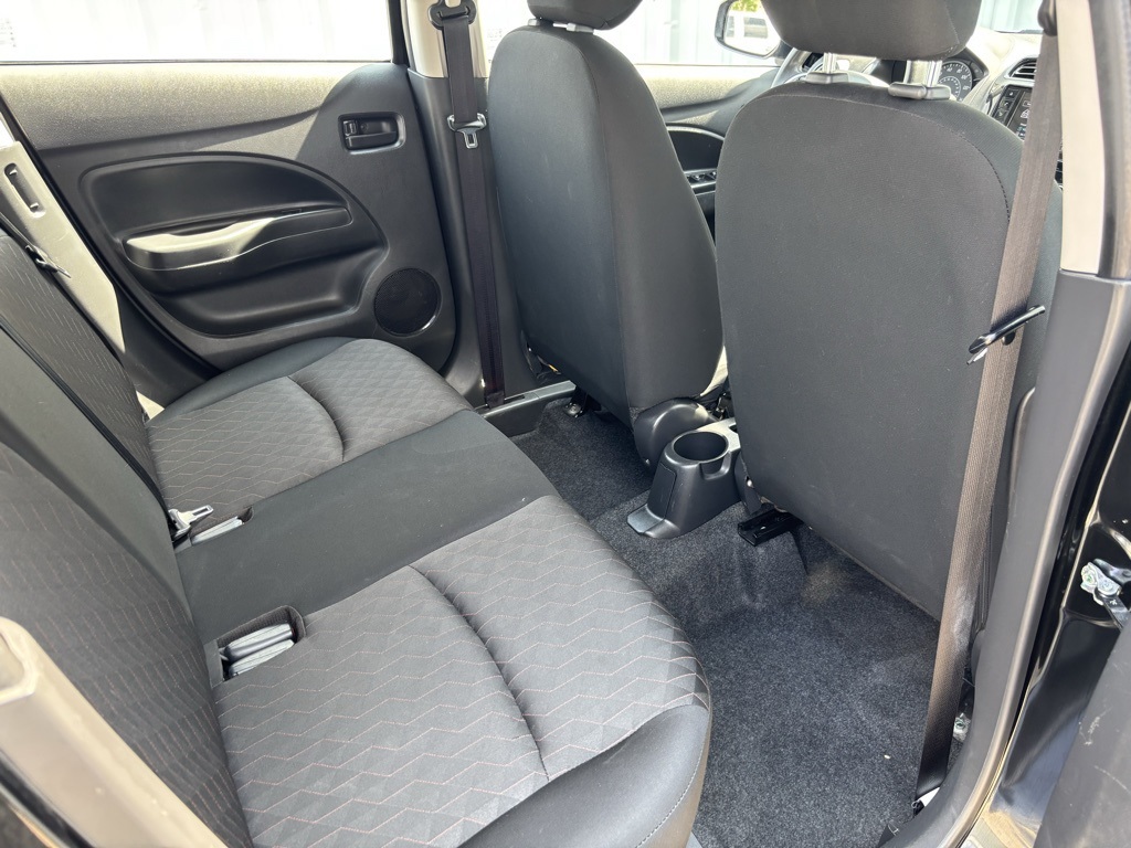 Vehicle image 32 of 36