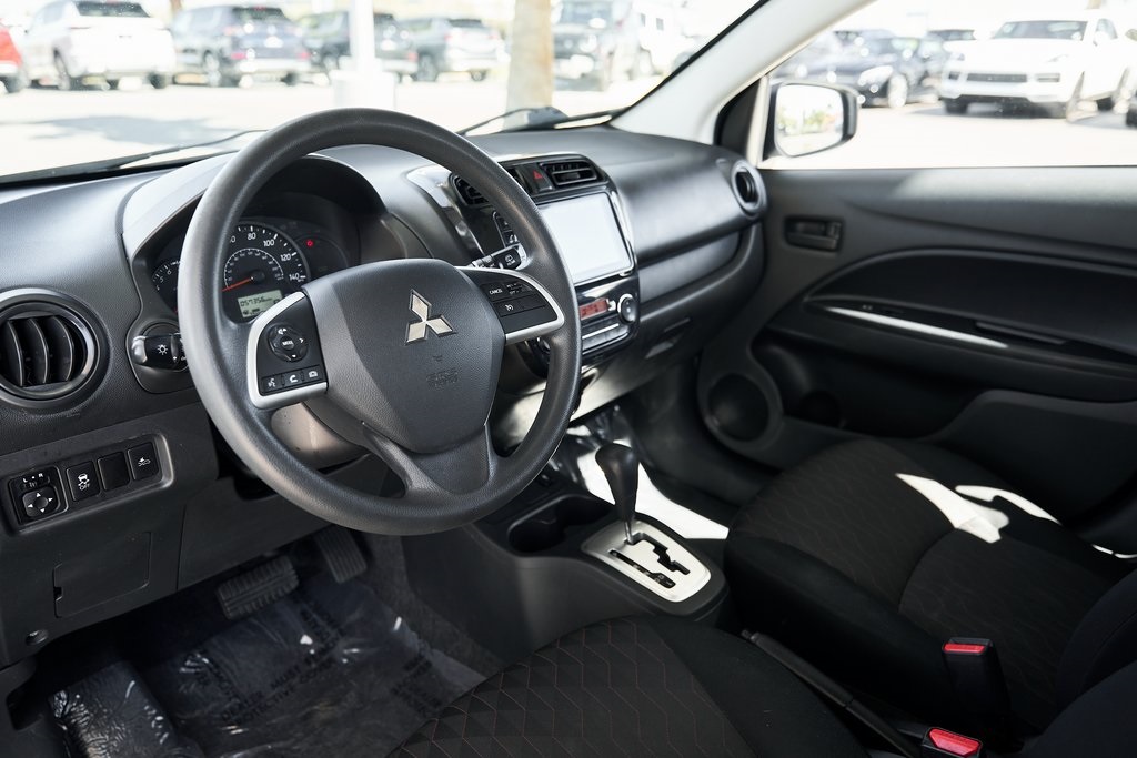 Vehicle image 6 of 48