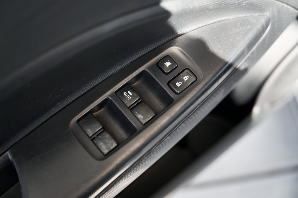 Vehicle image 20 of 48