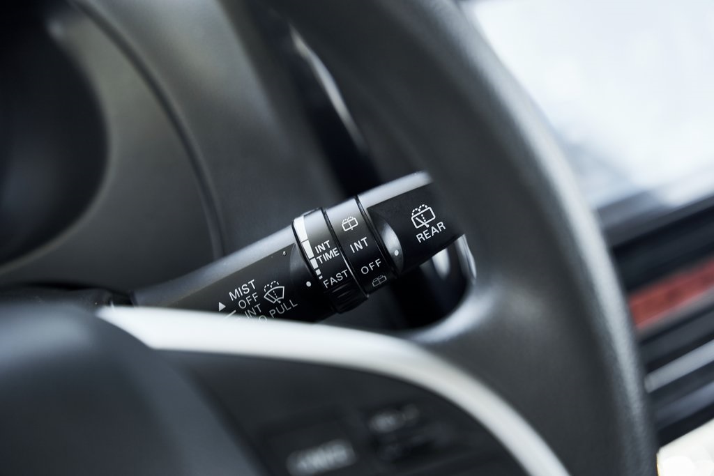 Vehicle image 37 of 48