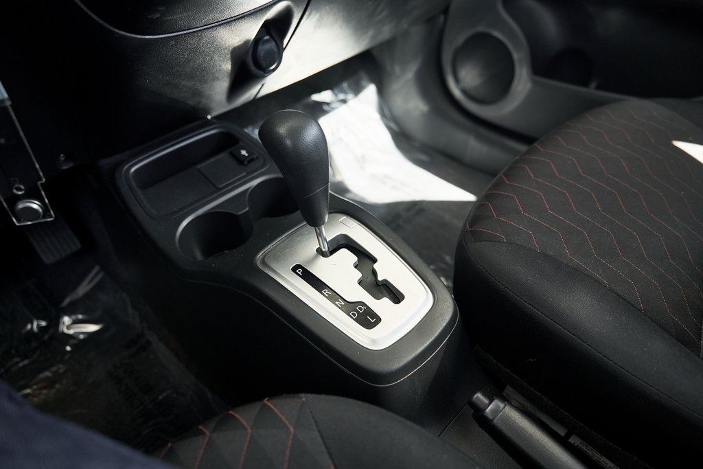 Vehicle image 39 of 48