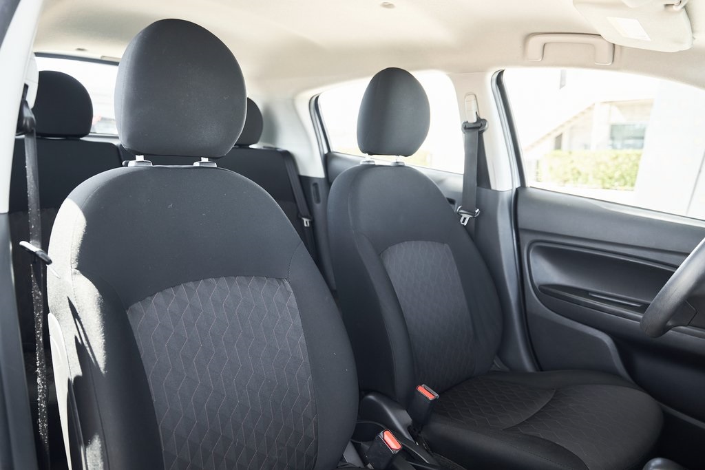 Vehicle image 26 of 48