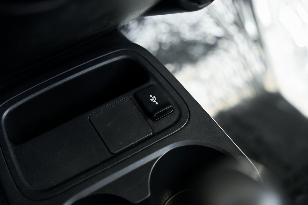 Vehicle image 41 of 48