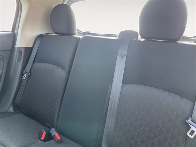 Vehicle image 20 of 34