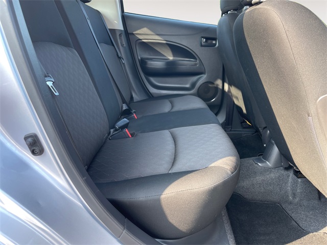 Vehicle image 15 of 34
