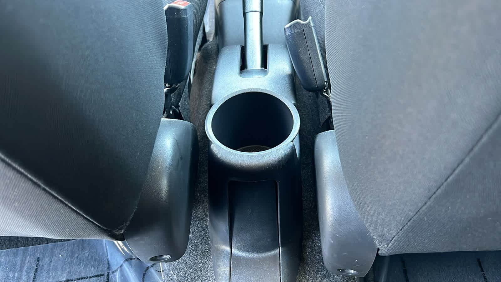 Vehicle image 25 of 30