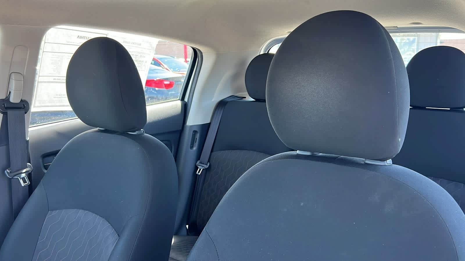 Vehicle image 11 of 30