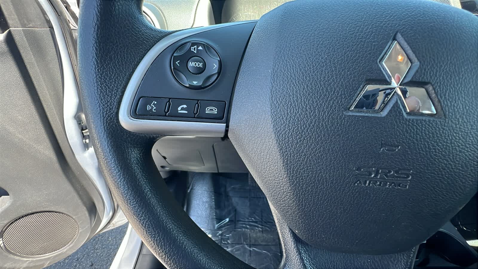 Vehicle image 19 of 30