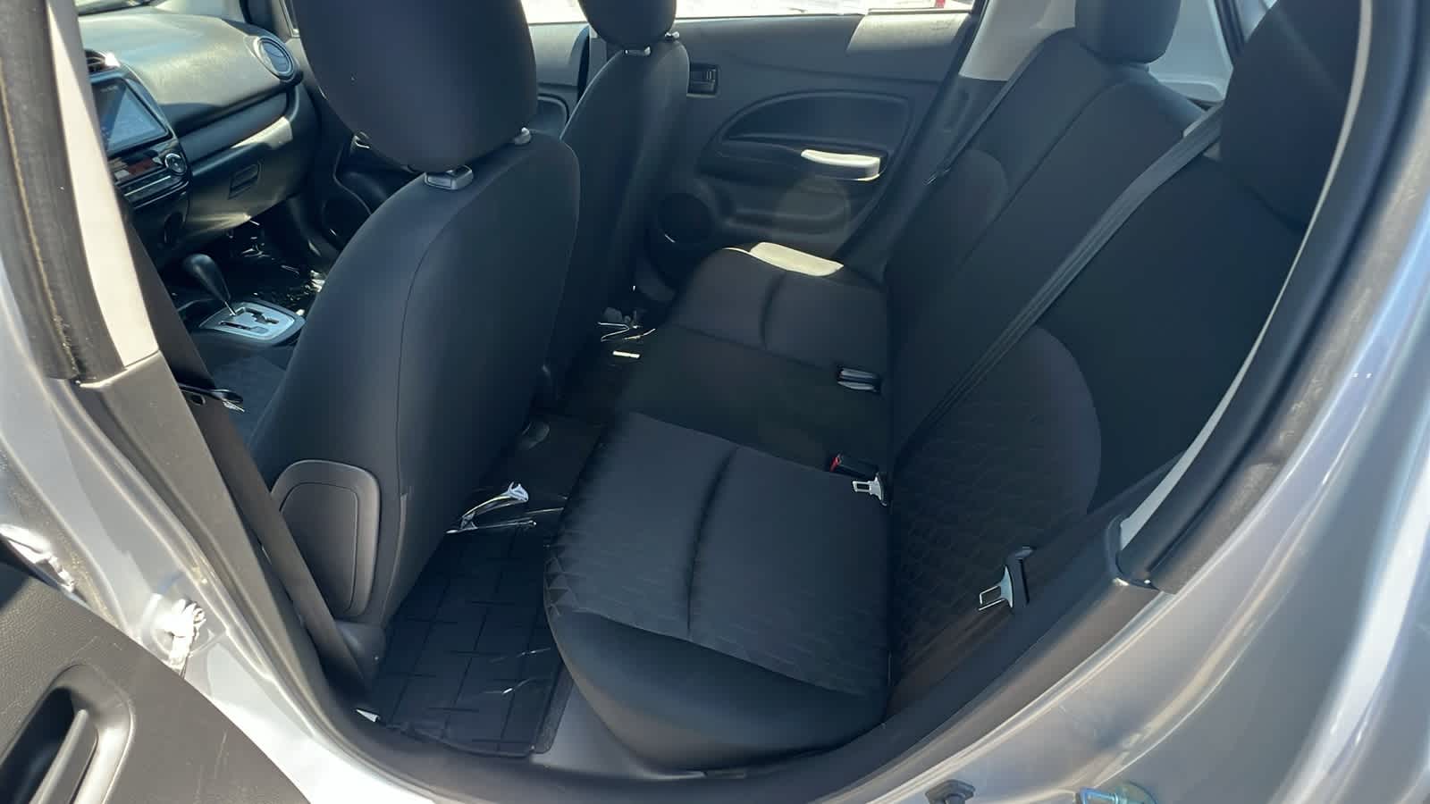 Vehicle image 24 of 30
