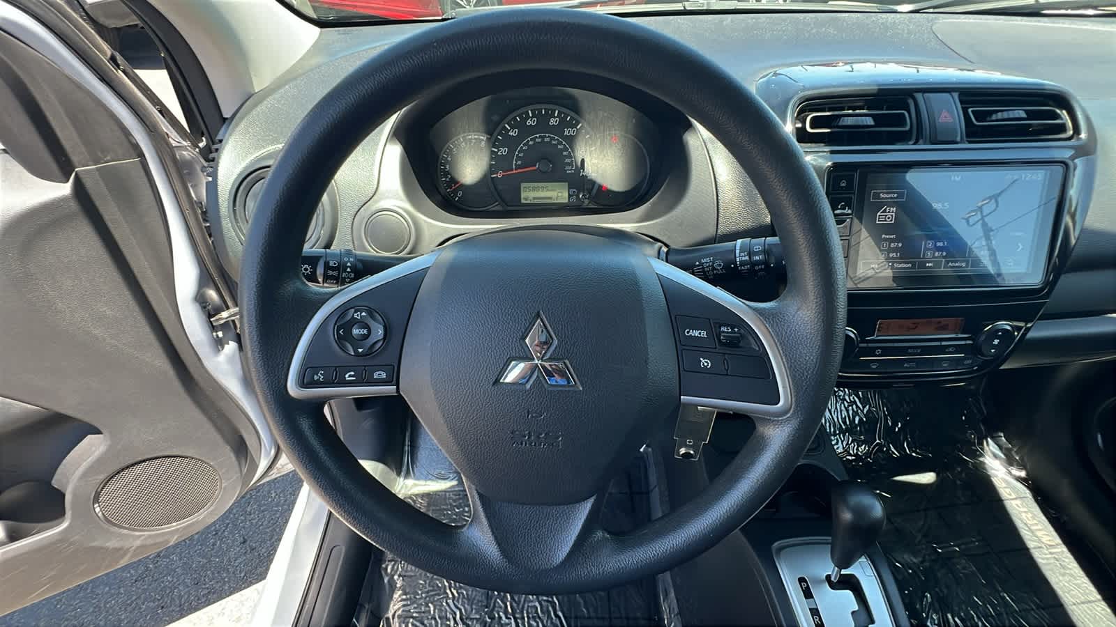 Vehicle image 18 of 30
