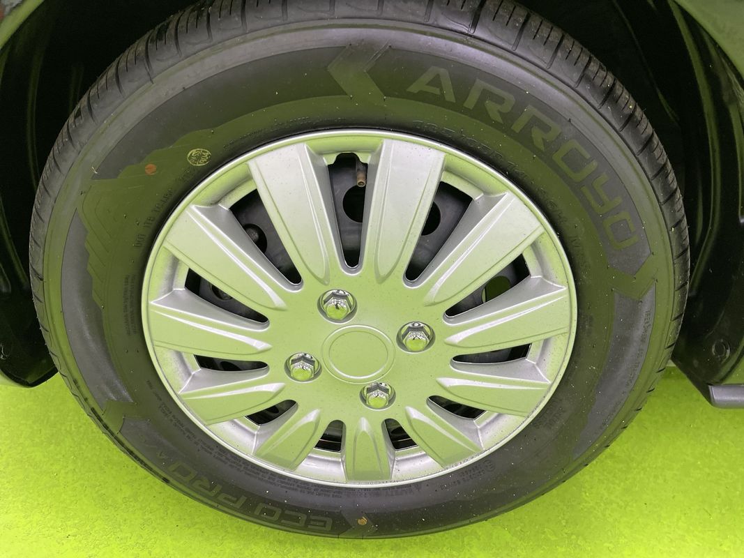 Vehicle image 12 of 27