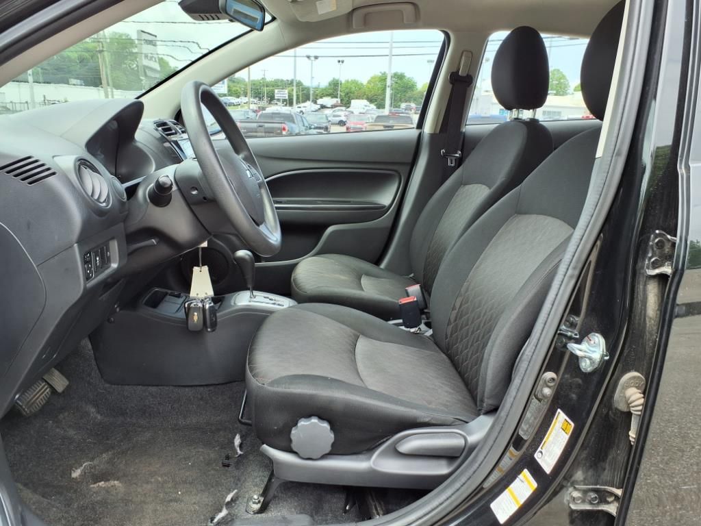 Vehicle image 11 of 35