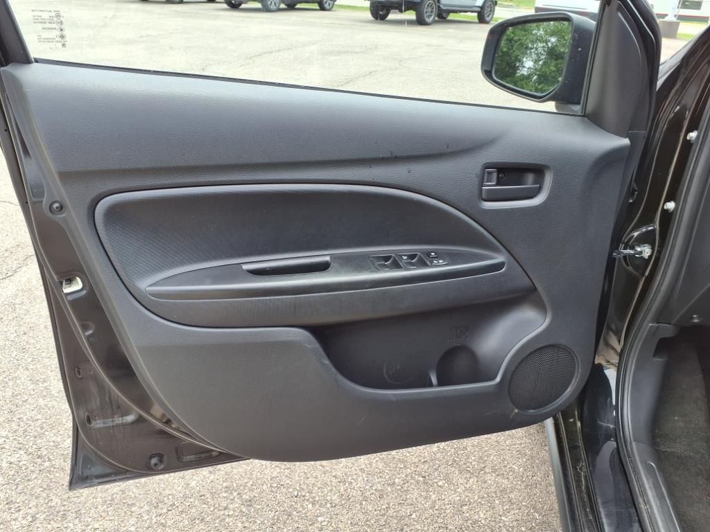 Vehicle image 15 of 35