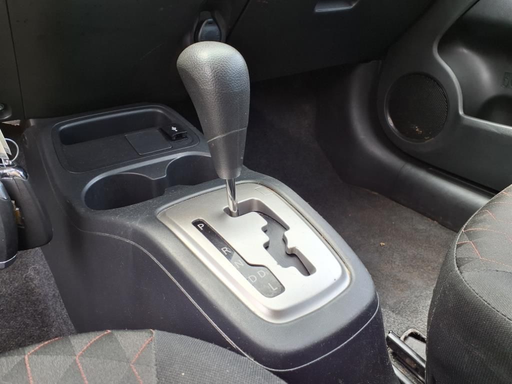 Vehicle image 26 of 35