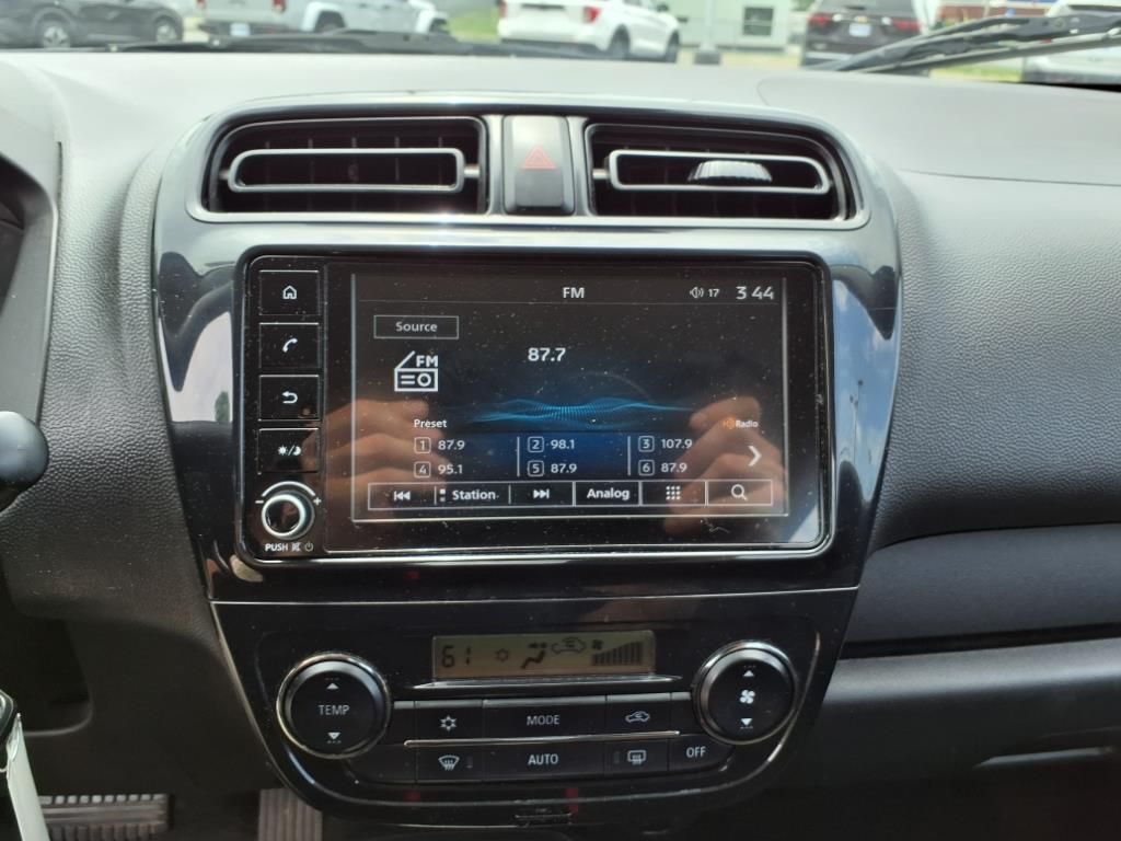 Vehicle image 22 of 35