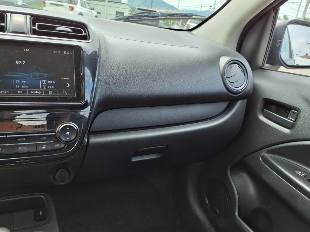 Vehicle image 27 of 35