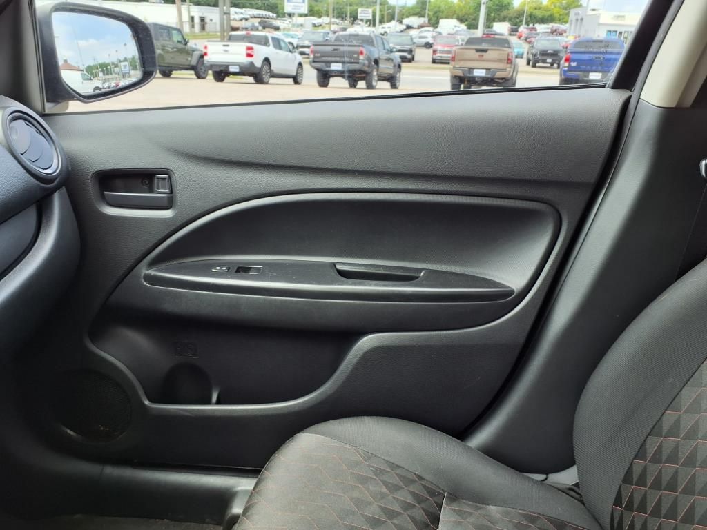 Vehicle image 28 of 35