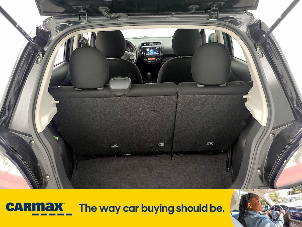 Vehicle image 25 of 28