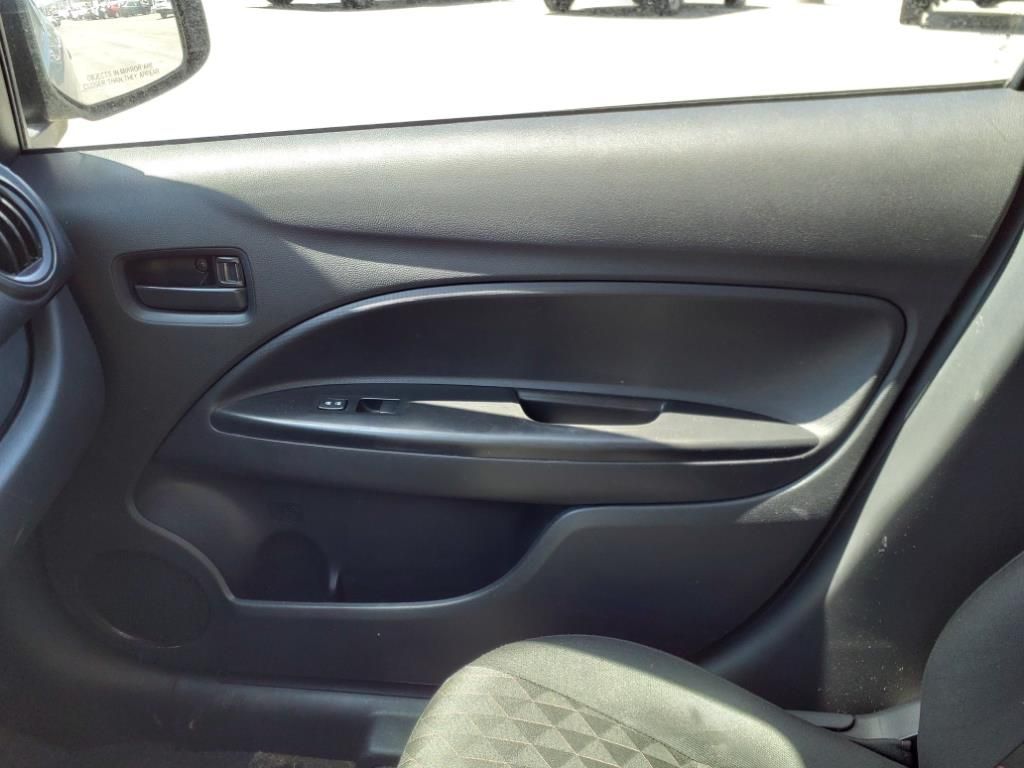 Vehicle image 28 of 35