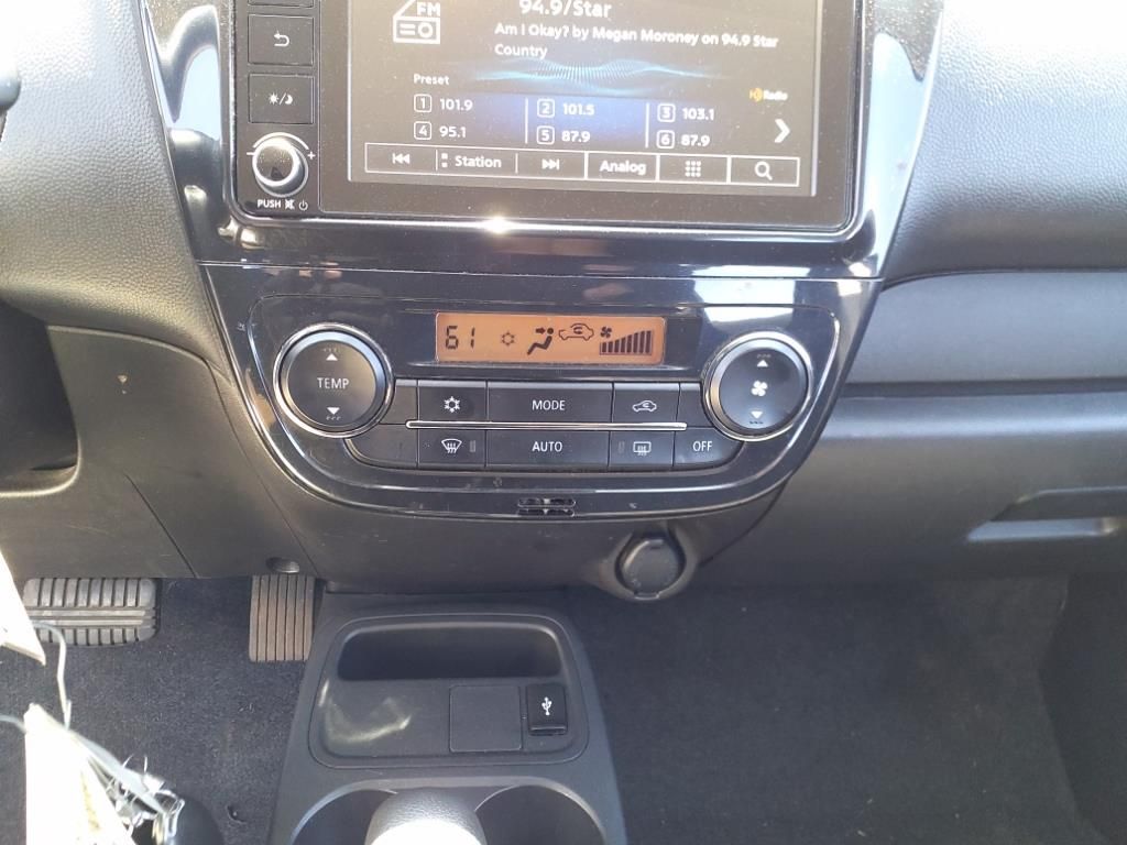 Vehicle image 24 of 35