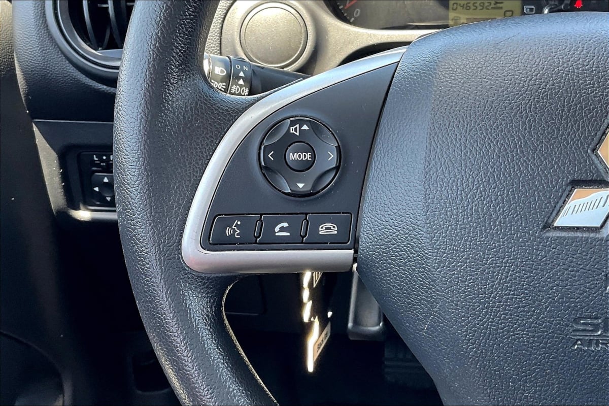 Vehicle image 21 of 34