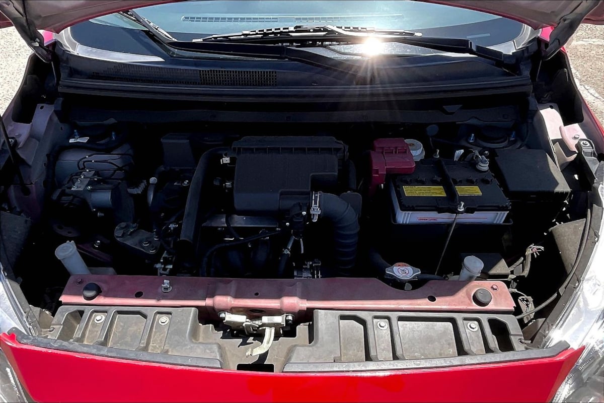 Vehicle image 8 of 34