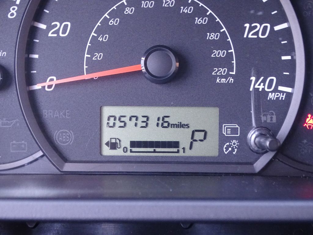 Vehicle image 29 of 32