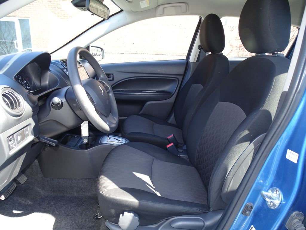 Vehicle image 8 of 32