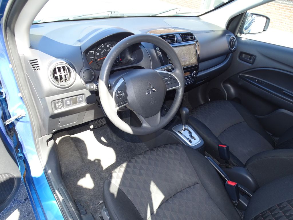 Vehicle image 17 of 32