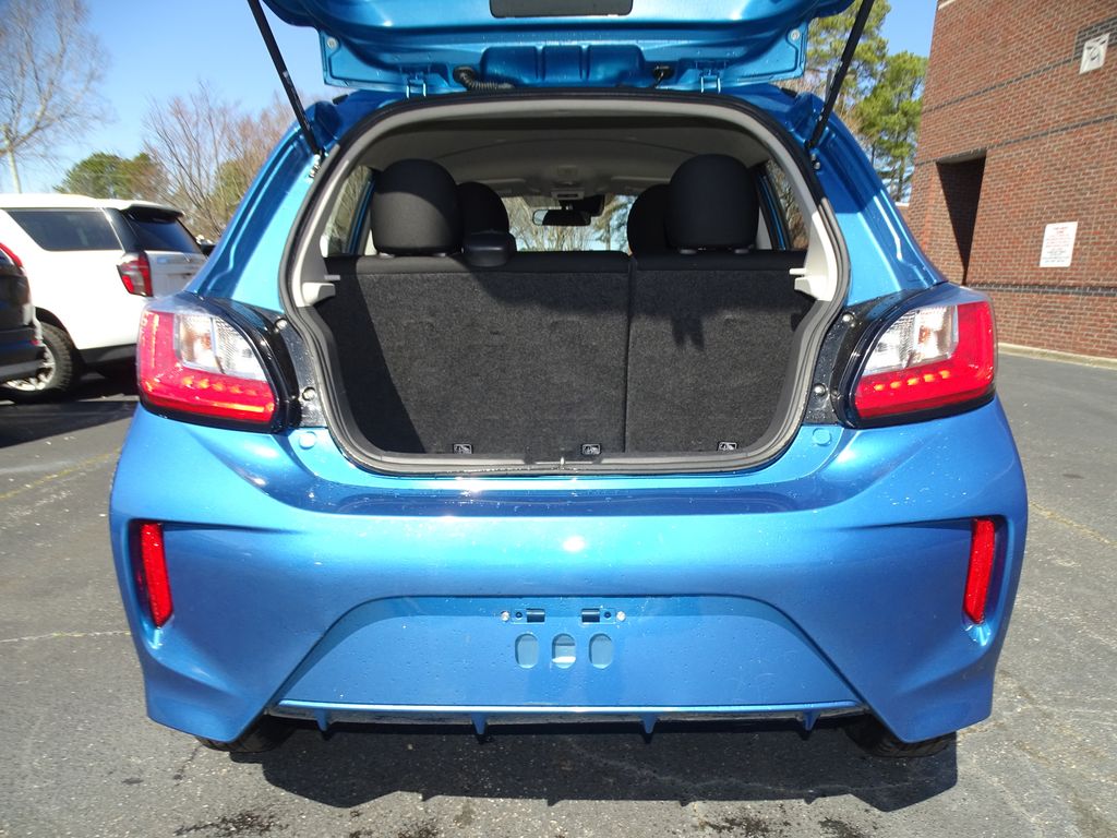 Vehicle image 10 of 32