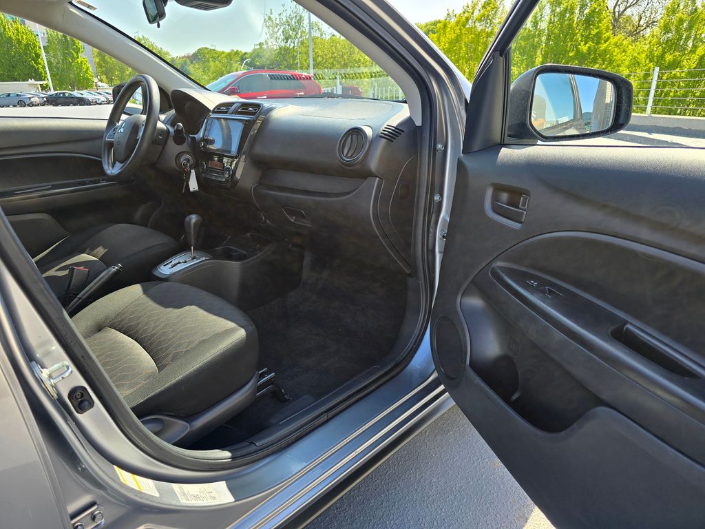 Vehicle image 10 of 30