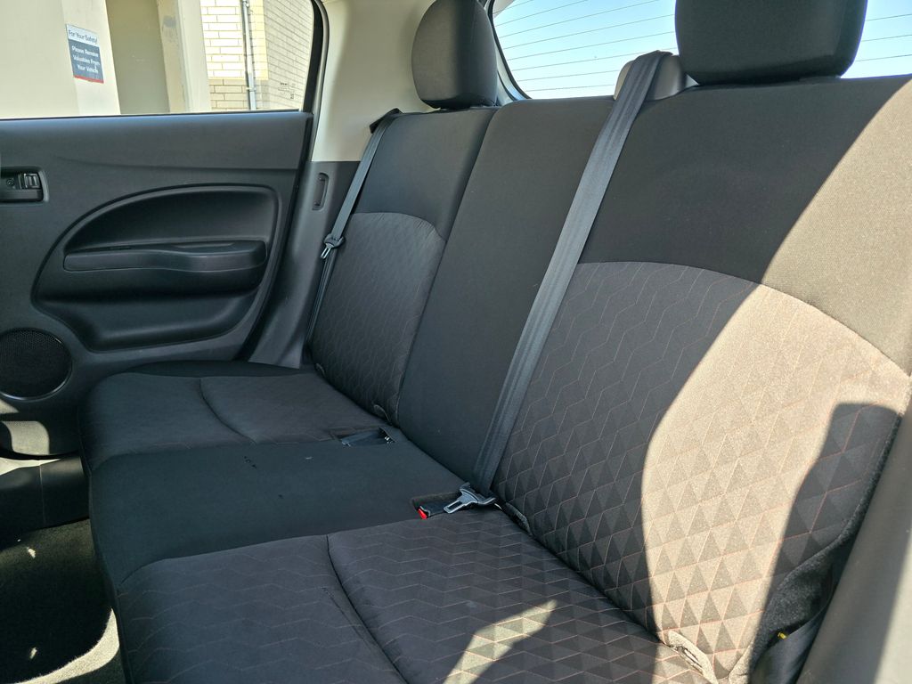 Vehicle image 21 of 30