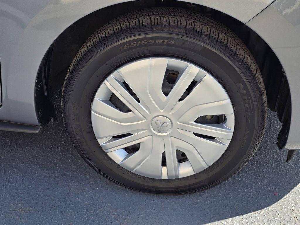 Vehicle image 9 of 30